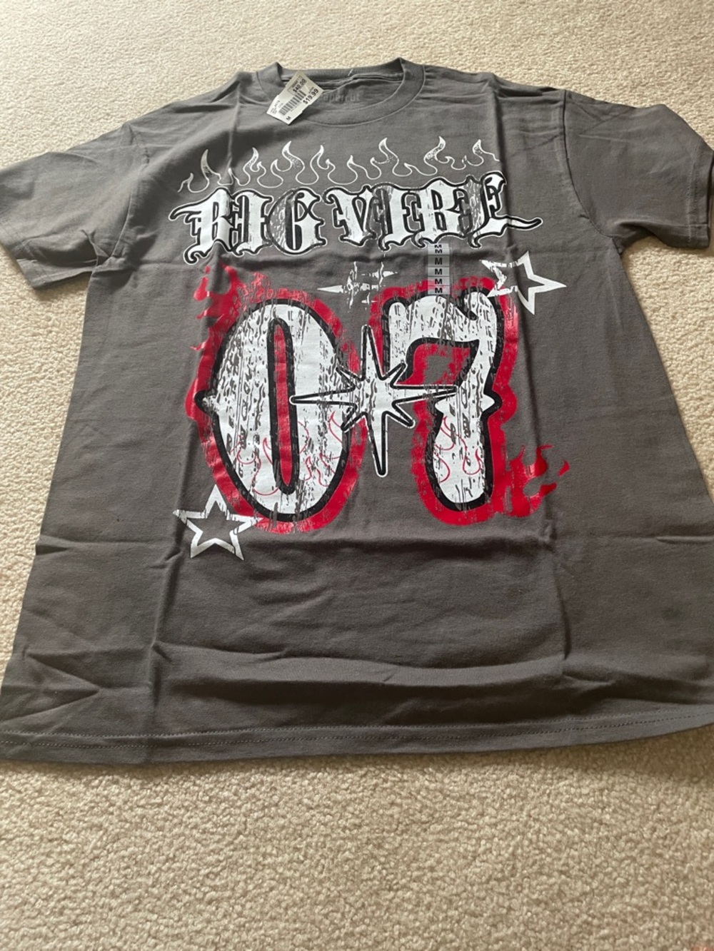 Graphic Gray Short Sleeve Tee with Red Accents